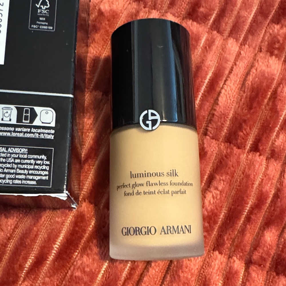 Giorgio Armani Luminous Silk Foundation - 6.5